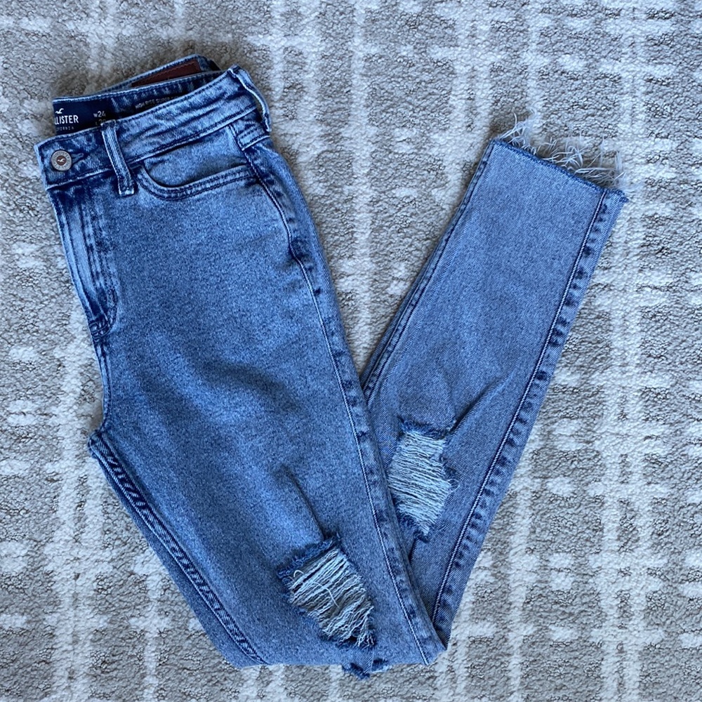 •Hollister• Distressed High-Rise Acid Wash Super Skinny Jean
